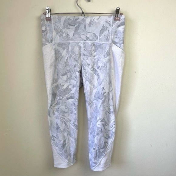 Lululemon Breezy Dot Crop Jasmine White Multi‎ / White - Picture 6 of 12